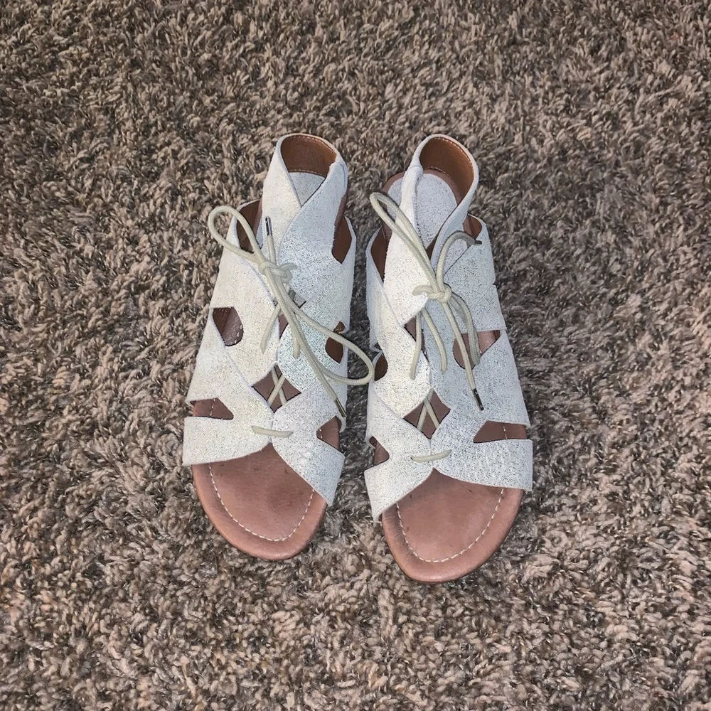 Donald J Pliner Dali Lace Up Sandal Wedge Size 8.5
